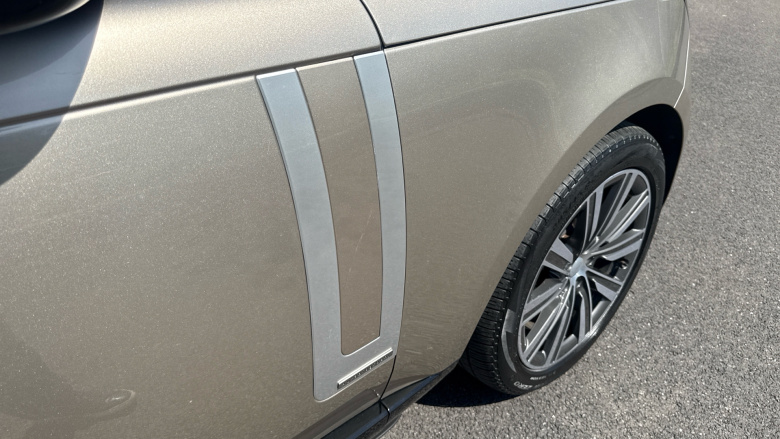 Land Rover Range Rover 3.0 D300 Autobiography 4dr Auto Diesel Estate